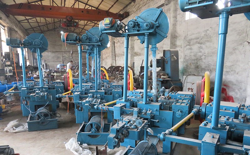 Twisted Galvanized Umbrella Head Roofing Nail Machine